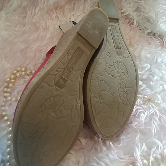 NWT sz 8.5 American eagle red sling back wedge - Picture 2 of 3
